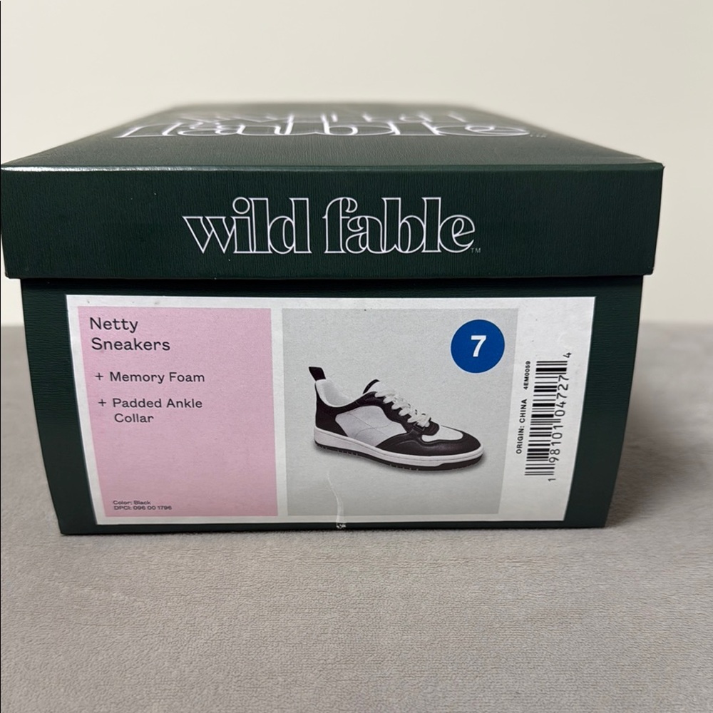 Wild Fable Kids Sneakers - Black and White